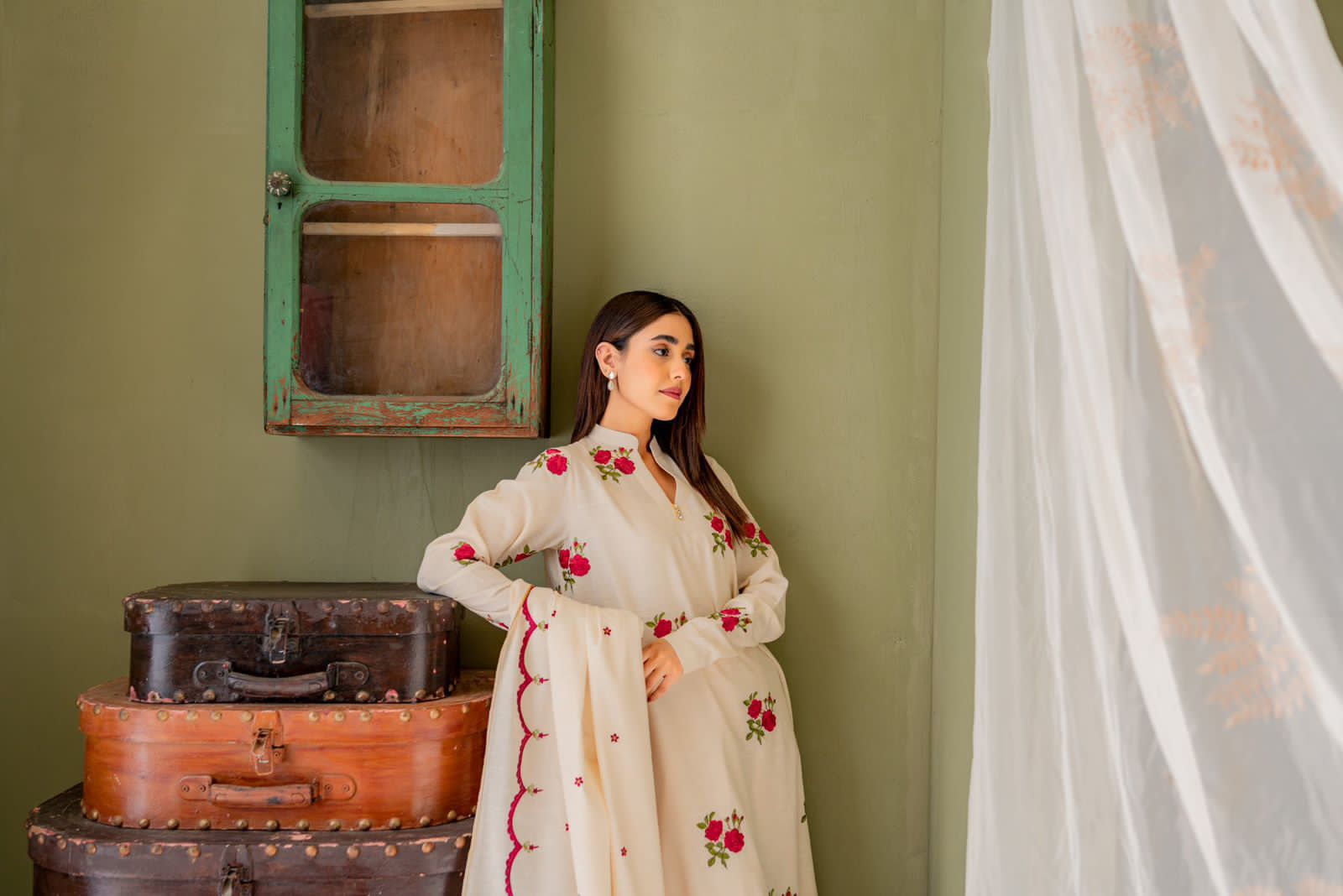 Printed Cotton Suit with Straight Plazo & Malmal Dupatta – Latkan Neckline