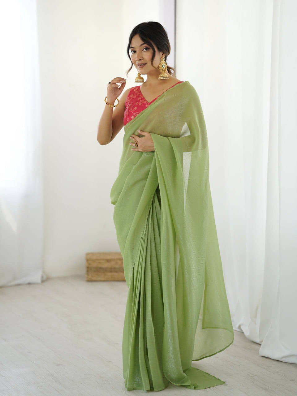 Sparkle Silk Ready-to-Wear Saree with Adjustable Hooks & Heavy Banarasi Blouse