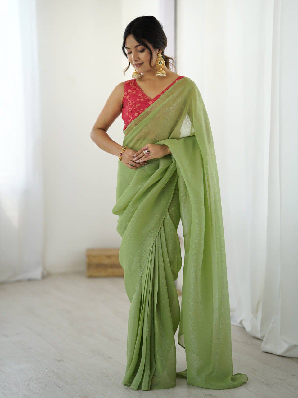 Sparkle Silk Ready-to-Wear Saree with Adjustable Hooks & Heavy Banarasi Blouse